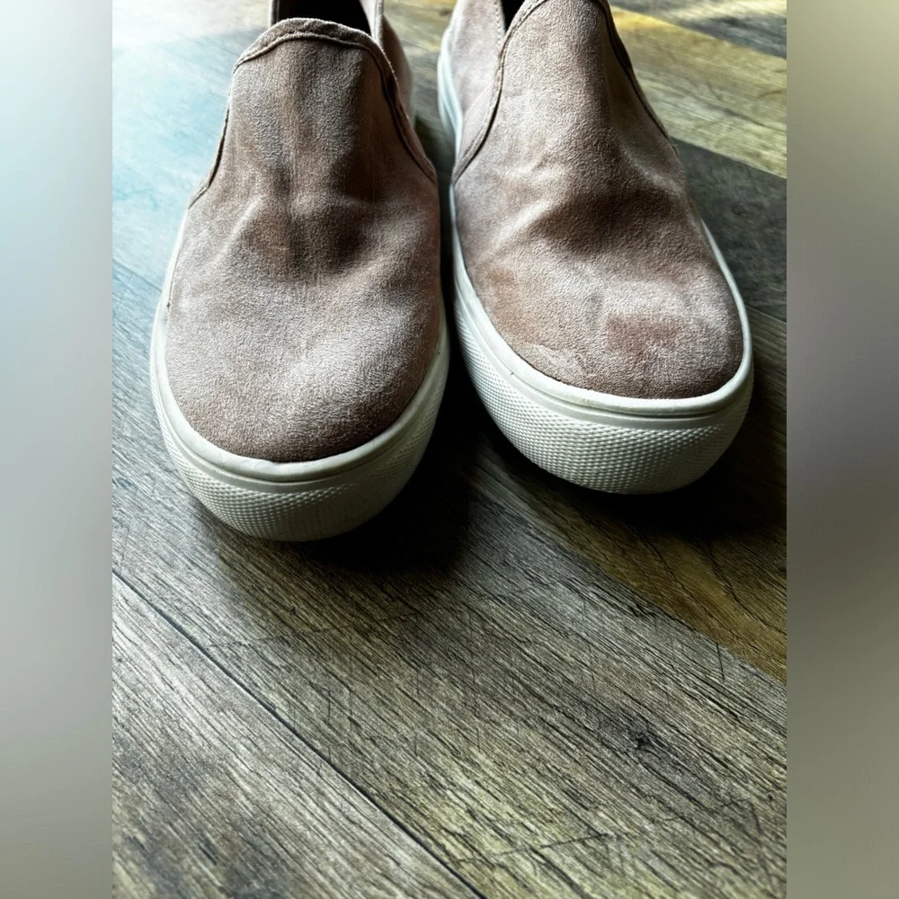 Universal Thread Pink Faux Suede Slip On Tennis Shoes